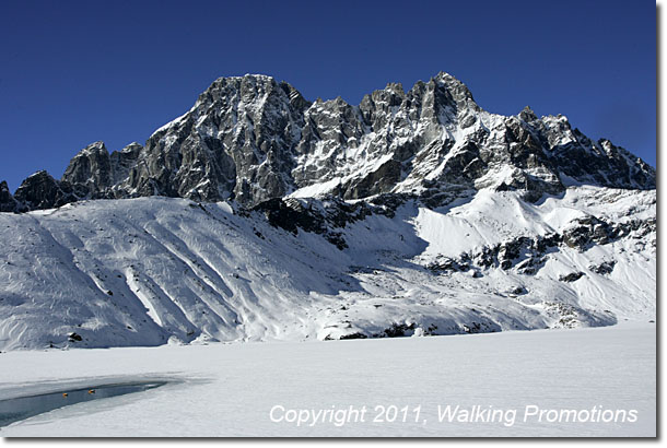 Rising up Gokyo Ri 1